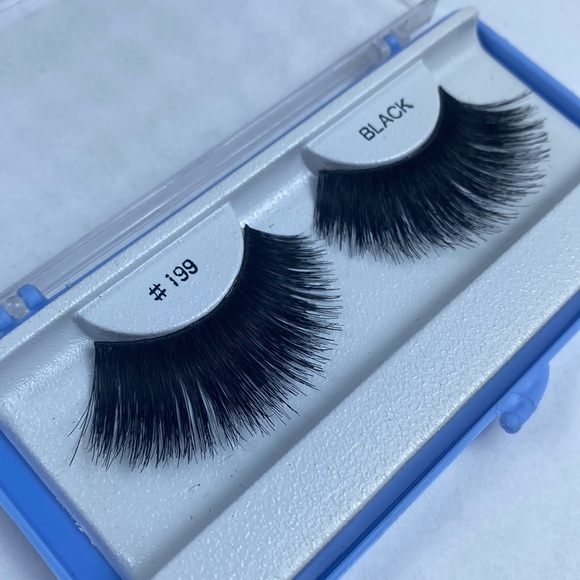 Extra extra long full diva lashes number 199 black eyelashes - Picture 1 of 2
